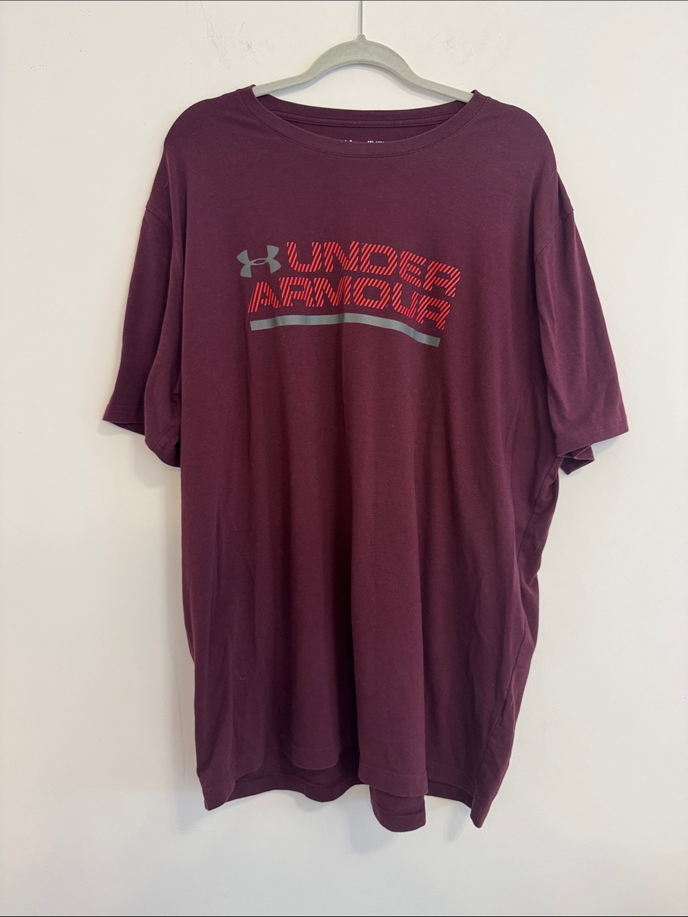 Under Armour Men's Burgundy Short Sleeve Logo Tee